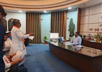 नेरूळ सेक्टर चार ते सानपाडा पामबीच भागातील केसर सॉलिटर बिल्डींगपर्यंत महापालिका प्रशासनाने सर्व्हिस रोडची निर्मिती करण्याची काँग्रेसची मागणी