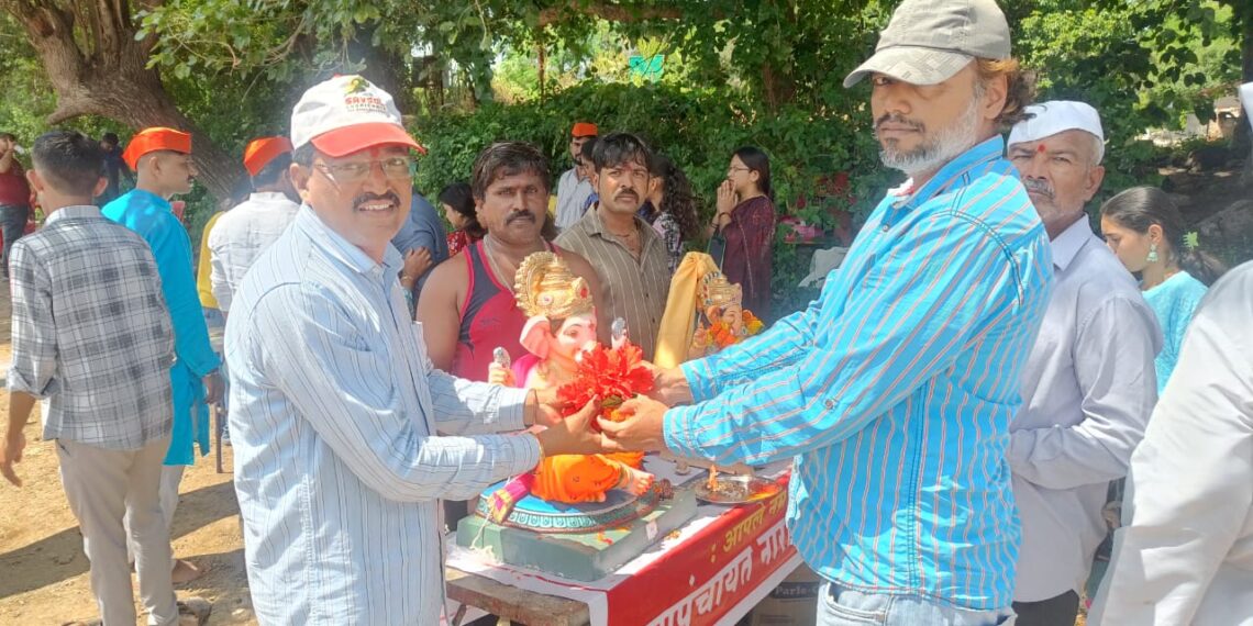 जुन्नर तालुक्यात राबविला डॉ. श्री नानासाहेब धर्माधिकारी प्रतिष्ठानने निर्माल्य संकलनाचा स्तुत्य उपक्रम