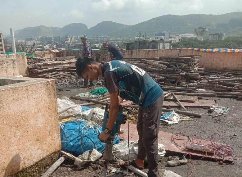 नवी मुंबई महापालिका अतिक्रमण विभागामार्फत ऐरोली विभागात तोडक कारवाई