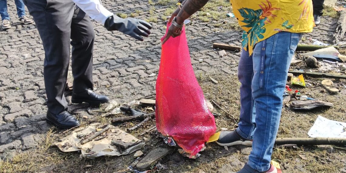 ’स्वच्छता ही सेवा’ मोहीमेत विविध ठिकाणी केली खारफुटी परिसर स्वच्छता