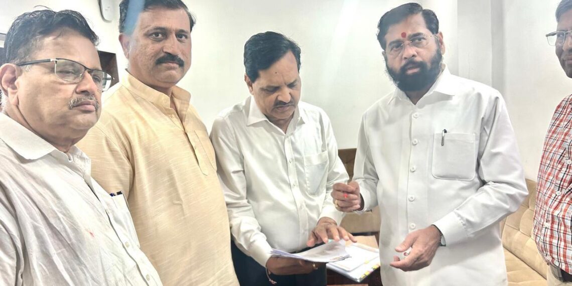 सिडको घेत असलेले ट्रान्स्फर चार्जेस रद्द करा : विजय नाहटाची मुख्यमंत्र्यांकडे मागणी