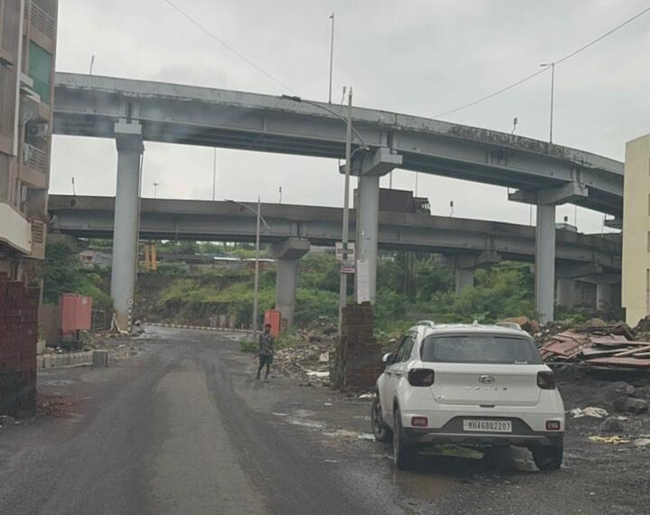 महेंद्र घरत यांच्या पाठपुराव्यामुळे उलवे नोडमधील रस्त्याची दुरुस्ती