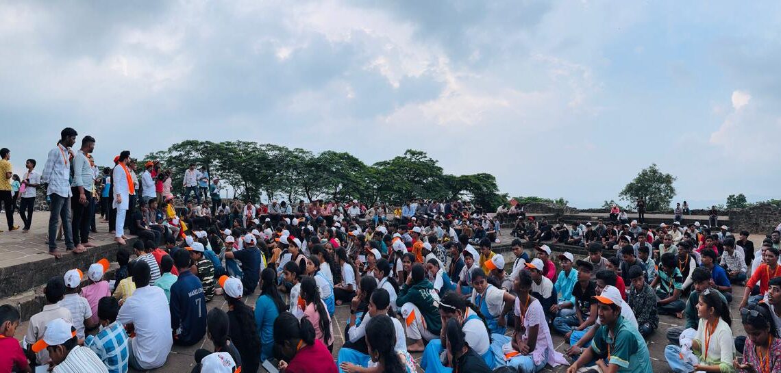 निरागस मुलांना शिवनेरीवर नेता आले याचा आनंद आहे : गजानन काळे