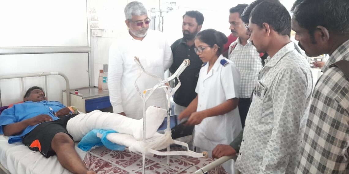 परिवहनच्या चालकाच्या उपचाराची जबाबदारी प्रशासनाने न घेतल्यास कामगार संघटना खर्च करणार