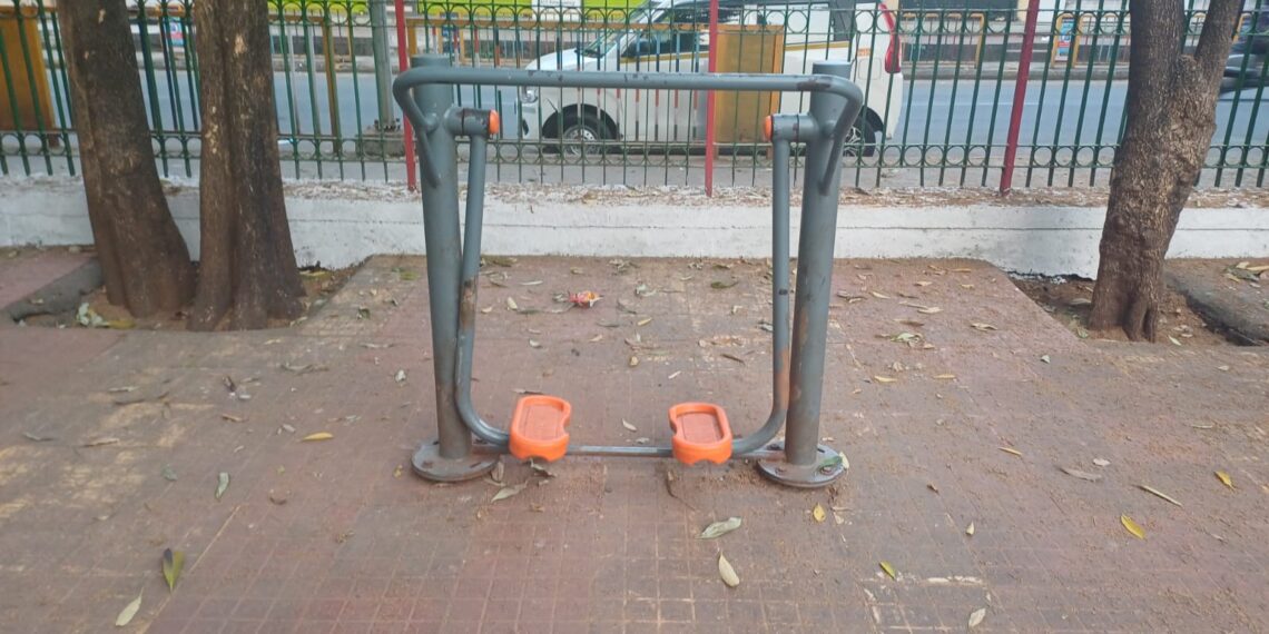 नेरूळ सेक्टर सहामधील राजमाता जिजाऊ उद्यानातील ओपन जीममधील नादुरस्त साहित्याची दुरुस्ती करा : संदीप खांडगेपाटील