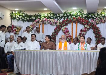 नेरूळमधील आढावा बैैठकीत लीड देण्याची कार्यकर्त्यांनी दिली ग्वाही