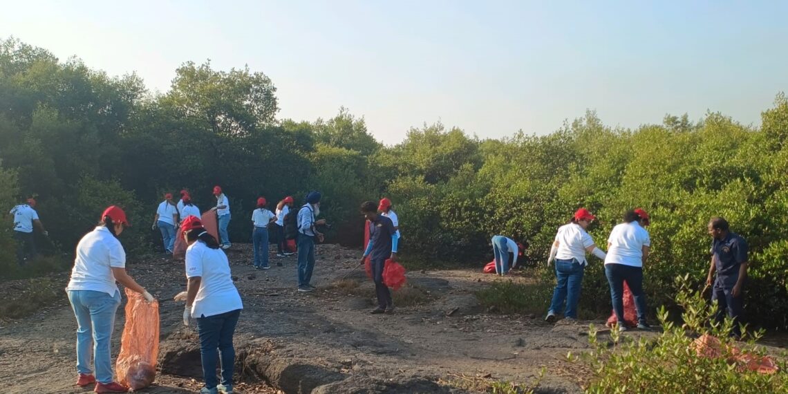 सागरी किनारा स्वच्छता मोहीमेसह प्लास्टिक प्रतिबंधात्मक कारवाई