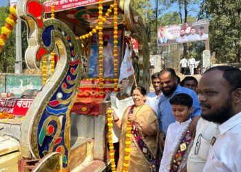 आमदार मंदाताई म्हात्रे यांनी घेतले थोर संत सेवालाल महाराज यांचे दर्शन