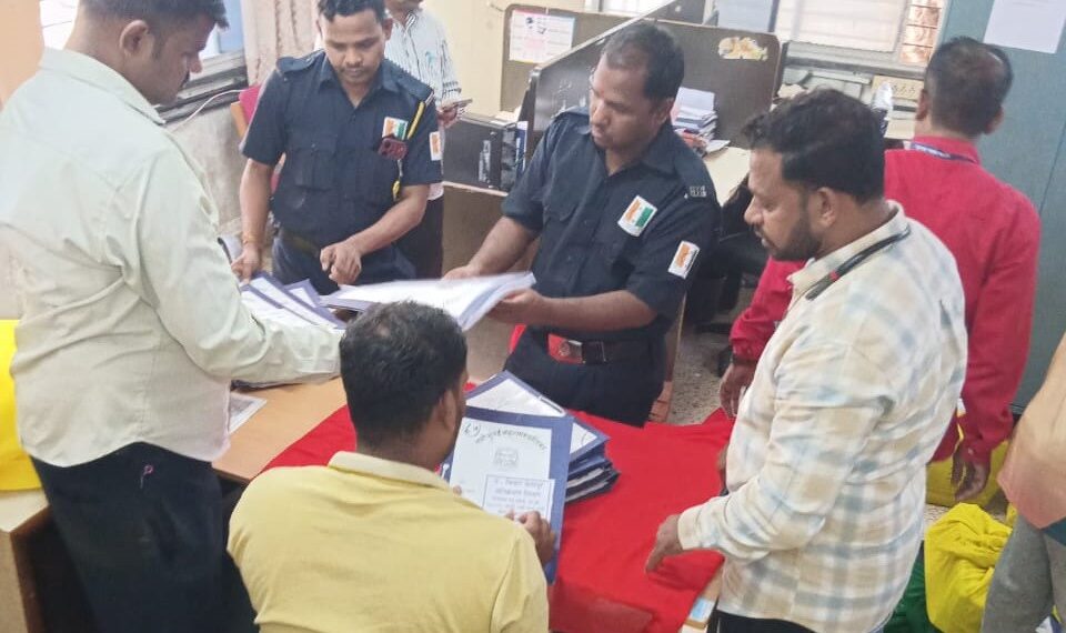 १०० दिवसांच्या कृती आराखडा अंतर्गत नवी मुंबई महापालिकेत १.५० लाखाहून अधिक संचिकांचे वर्गीकरण