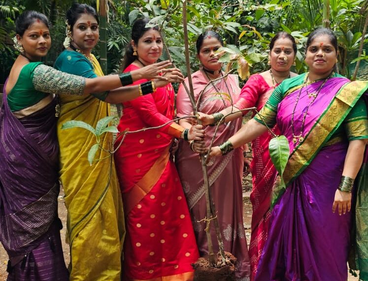 वटपौर्णिमेनिमित्त नेरूळमध्ये वृक्षारोपण