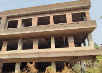 वाशी सेक्टर १४ मधील प्लॉट ४-५ वरील धोकादायक इमारत पाडा : संदीप खांडगेपाटील