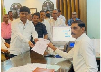 सानपाड्यातील नागरी समस्या सोडविण्याचे पालिका आयु्क्तांचे आश्वासन