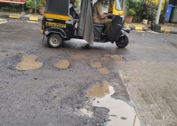 नेरूळ, जुईनगरमधील रस्त्यावरील खड्डे बुजविण्याची कॉंग्रेसची मागणी