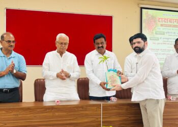 नारायणगावात द्राक्ष बागायतदारांचे चर्चासत्र उत्साहात