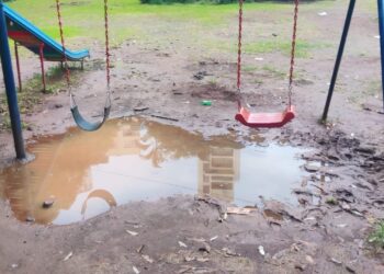 राजमाता जिजाऊ उद्यानातील झोपाळ्याखालील खड्डे बुजविण्याची राष्ट्रवादीची मागणी