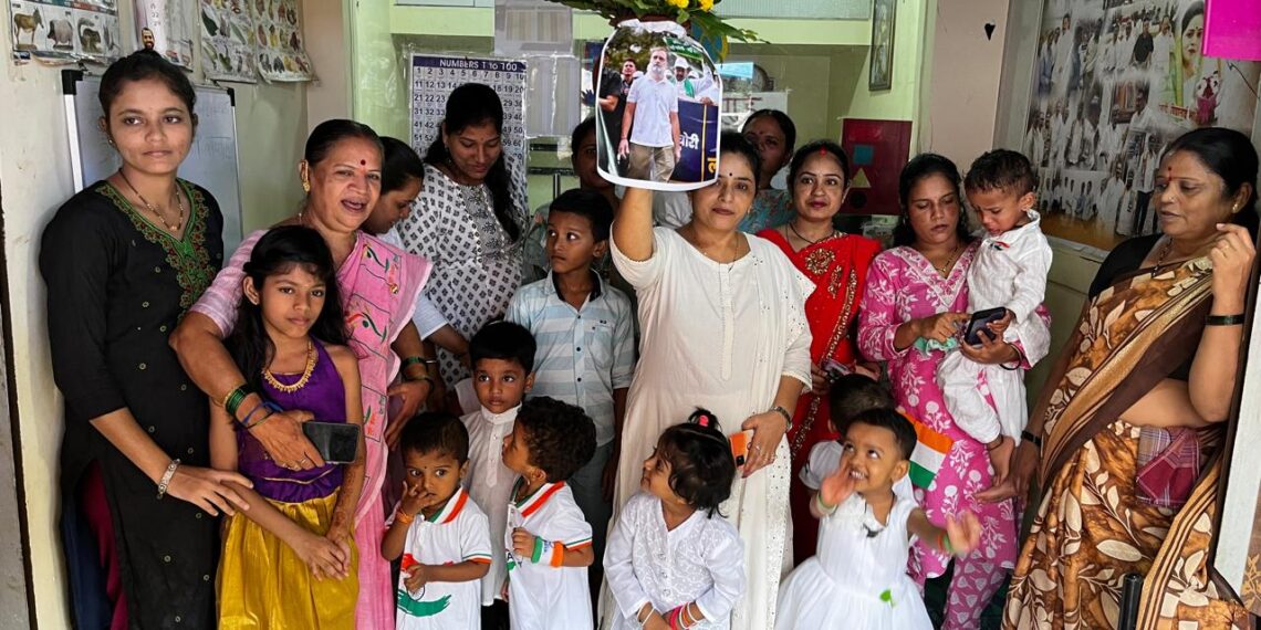 कॉग्रेसने नेरूळमध्ये फोडली ‘मतांची चोरी’ ही अनोखी दहीहंडी