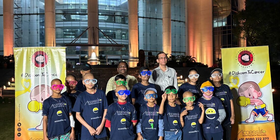 सोनेरी प्रकाशात प्रकाशीत करून बाल कर्करोग जागरुकता दिन साजरा