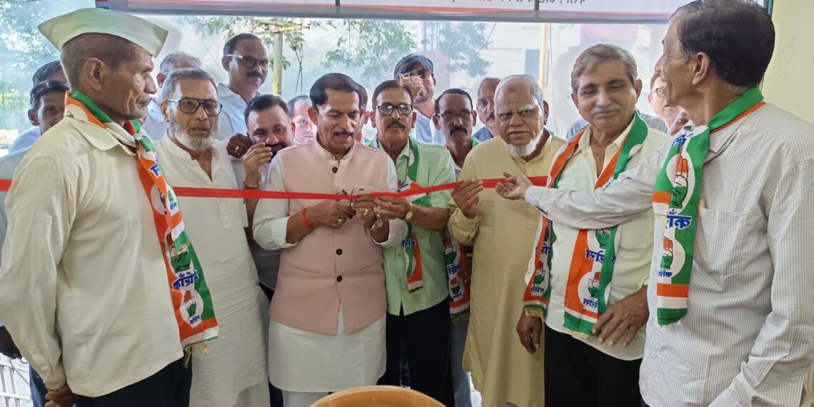 रायगड जिल्हा काँग्रेसच्या आढावा बैठका व जनसंपर्क कार्यालयांचे उद्घाटन उत्साहात पार