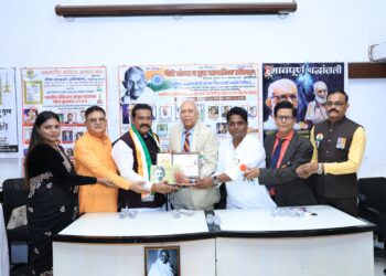 महेंद्रशेठ घरत यांचा मुंबईत ‘समाजभूषण’ पुरस्काराने गौरव