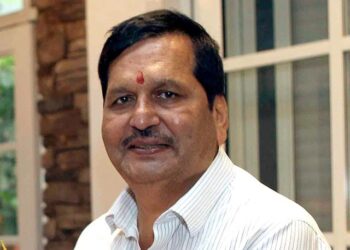 गुढीपाडव्याच्या आधी गिरगावातील रस्त्यांची कामे पूर्ण करा : मंगलप्रभात लोढा