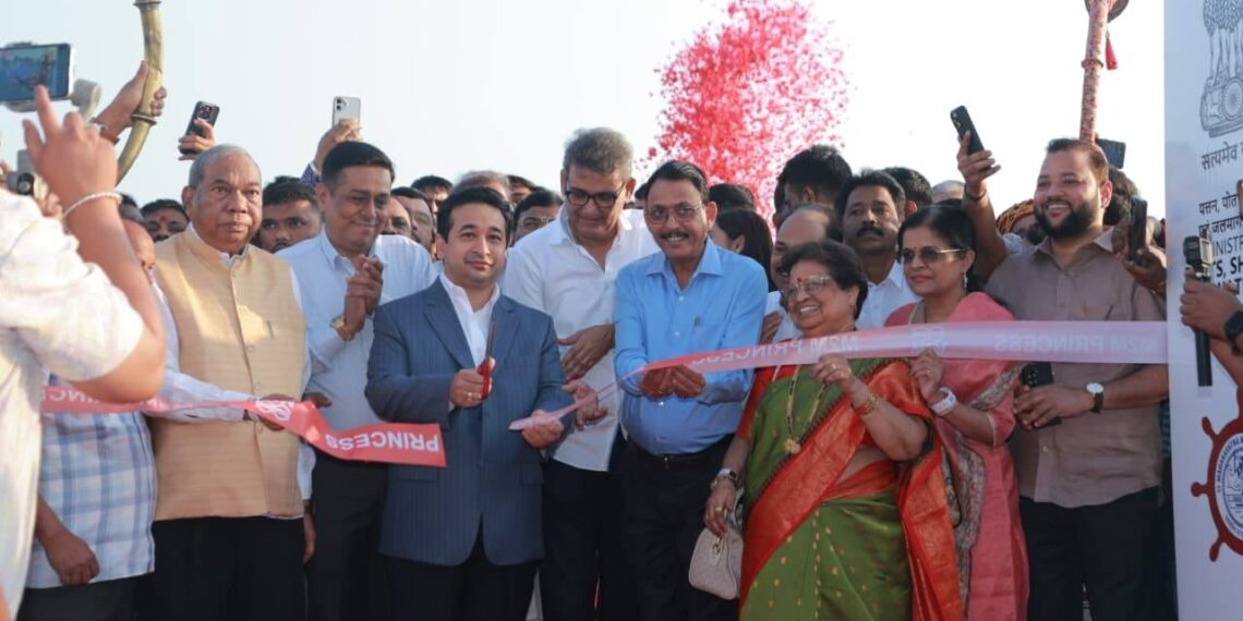 सागरी वाहतुकीत महाराष्ट्राची झेप; मुख्यमंत्री फडणवीस यांची महत्त्वाकांक्षी योजना साकार