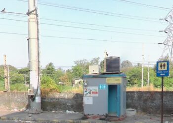 नेरूळ सेक्टर आठमधील महापालिकेच्या शौचालयांच्या नुतनीकरणाचे काम सुरु करण्याची युवा सेनेची मागणी