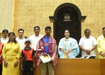 १९ वर्षांखालील विश्वचषक विजेत्या भारतीय क्रिकेट संघाचा उपकर्णधार अभिज्ञान कुंडू याचा महासभेत सन्मान