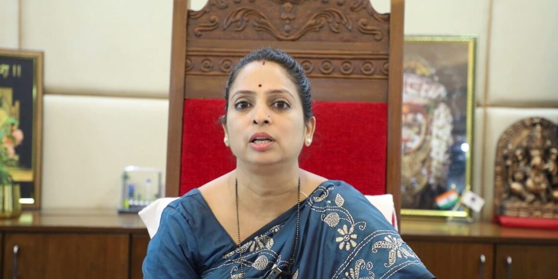 नवी मुंबईतील महिला योग्य प्रशिक्षण घेऊन चालविणार एनएमएमटी बस : महापौर सुजाता पाटील
