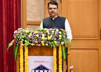 ‘झिरो ब्युरोक्रसी’कडे शासनाची वाटचाल; प्रशासनाने ‘स्टार्टअप’सारखे काम करावे : मुख्यमंत्री देवेंद्र फडणवीस