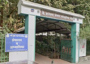 नेरूळ सेक्टर आठमधील कै. ज्ञानेश्वर शेलार ग्रंथालयाची नव्याने पुर्नबांधणी करण्याची युवा सेनेची मागणी