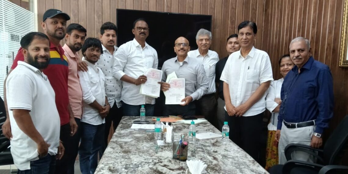 साफोर्ड कंपनीतील कामगारांना ११ हजार रुपयांची पगारवाढ