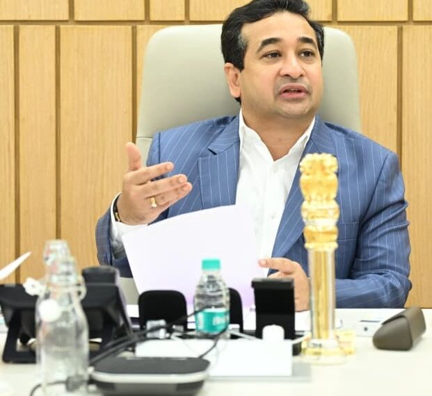 फिश मार्केट स्थापनेची कामे टप्प्याटप्प्याने गतीने पूर्ण करा : मंत्री नितेश राणे