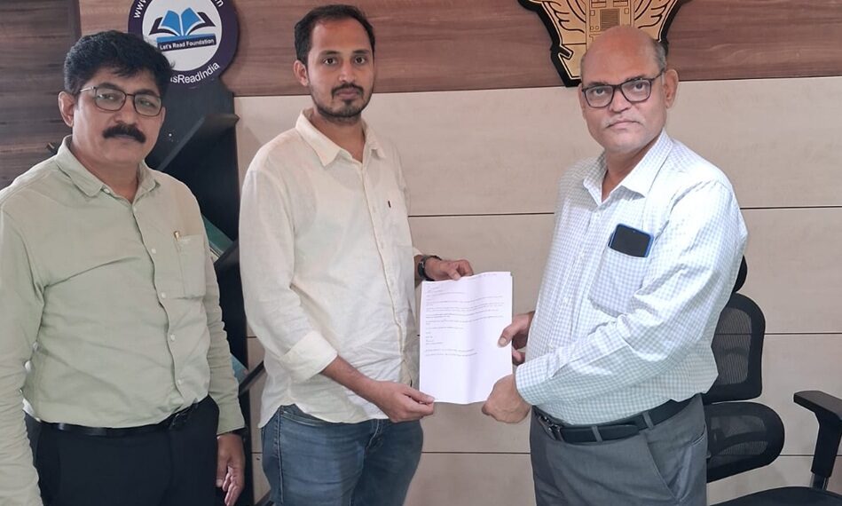 कोपरखैराणेतील बसथांब्यावर पॅनल बसविण्याची मागणी