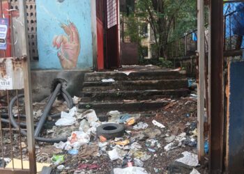 महावितरणच्या उपकेंद्रातच बकालपणा; नशेड्यांचा वावर, उघडी दारे अन् कचऱ्याचे साम्राज्य