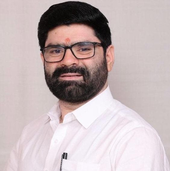कृषिभूषण जितेंद्र बिडवई यांच्या वाढदिवसानिमित्त जुन्नर तालुक्यात मोफत नेत्रतपासणी शिबिर